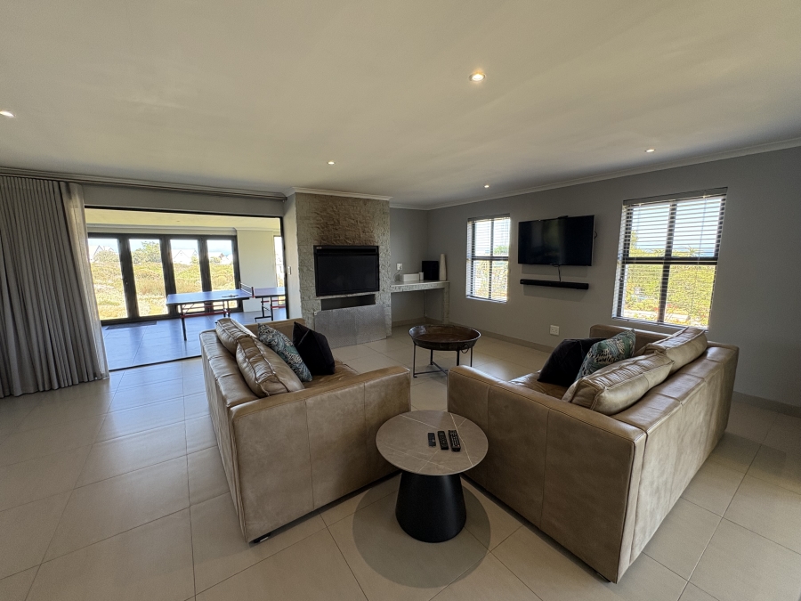 4 Bedroom Property for Sale in Grotto Bay Western Cape